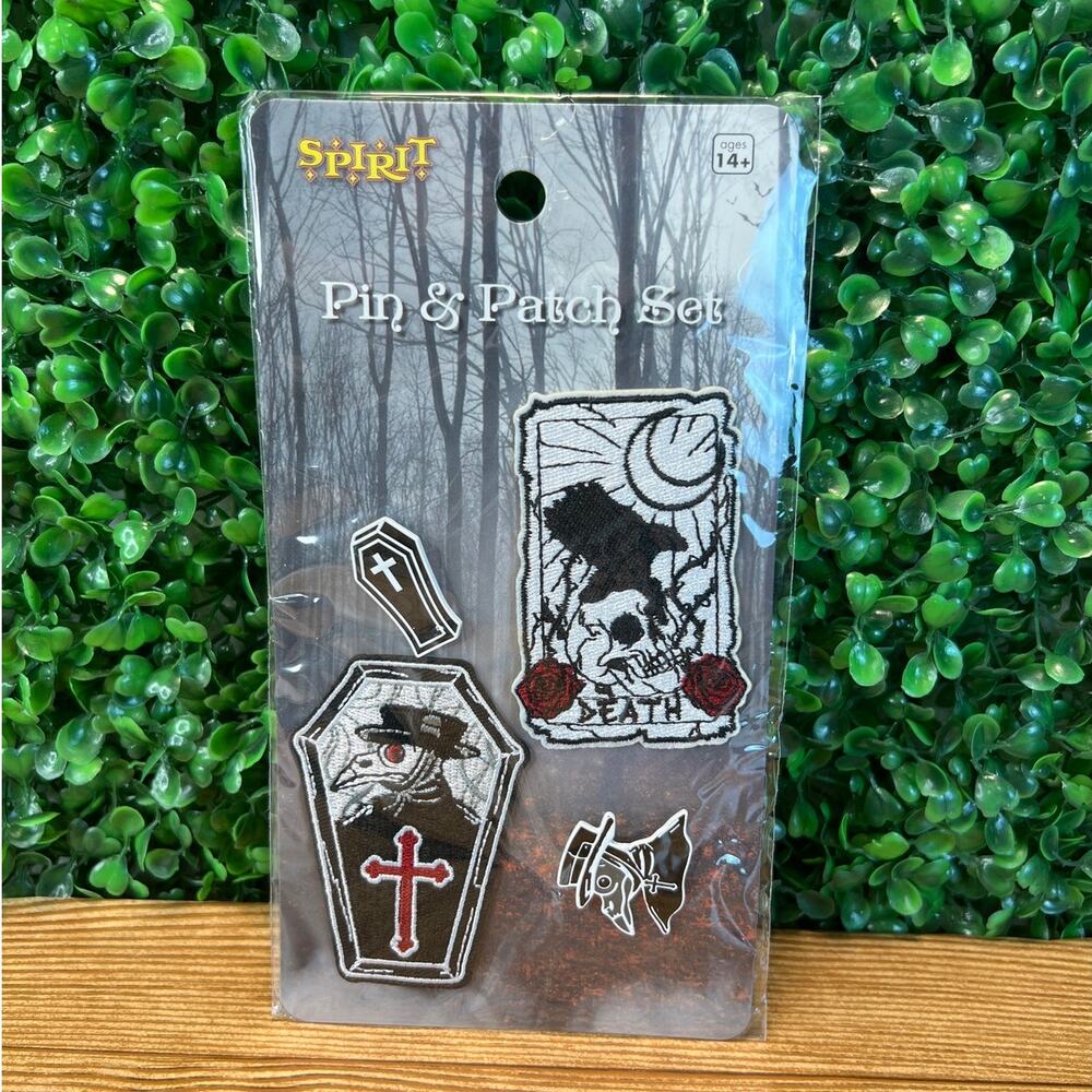 New Plague Doctor Patch and Pin Set Spirit Halloween Gift Set